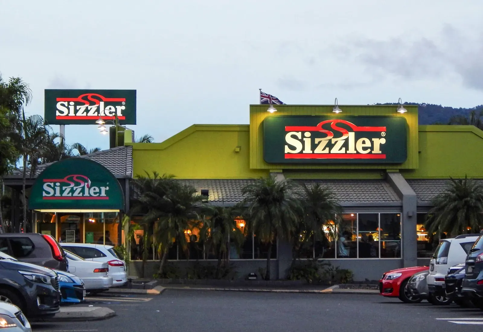 13. Sizzler: A Steakhouse That Forgot How to Cook Steak (By RegionalQueenslander, CC BY-SA 4.0)