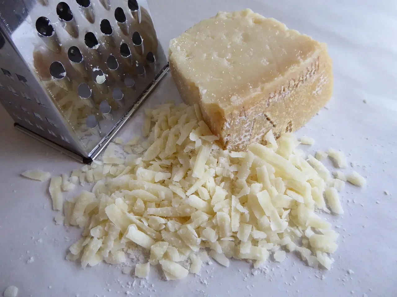 Penne with Pre-Grated Cheese (Image Credits: Pixabay)