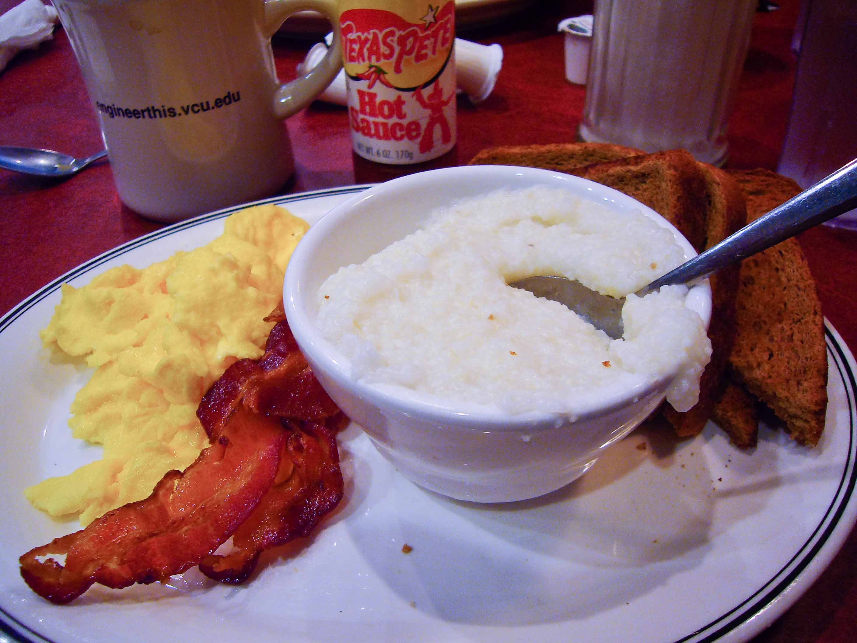 Grits Turn Foreign Visitors Into Food Critics (Image Credits: Wikimedia)