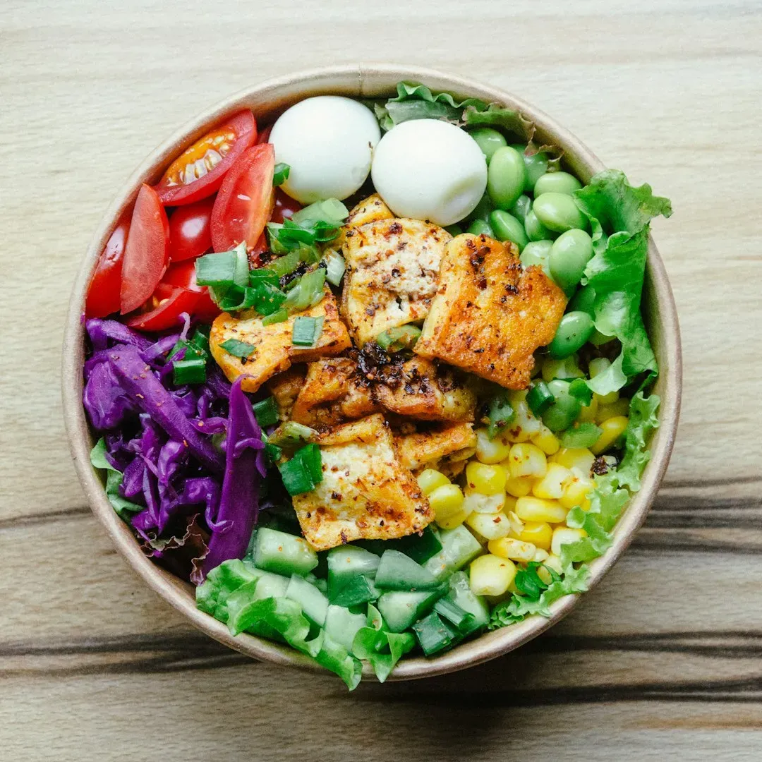 5. Restaurant Salads - The Freshness Illusion (Image Credits: Unsplash)