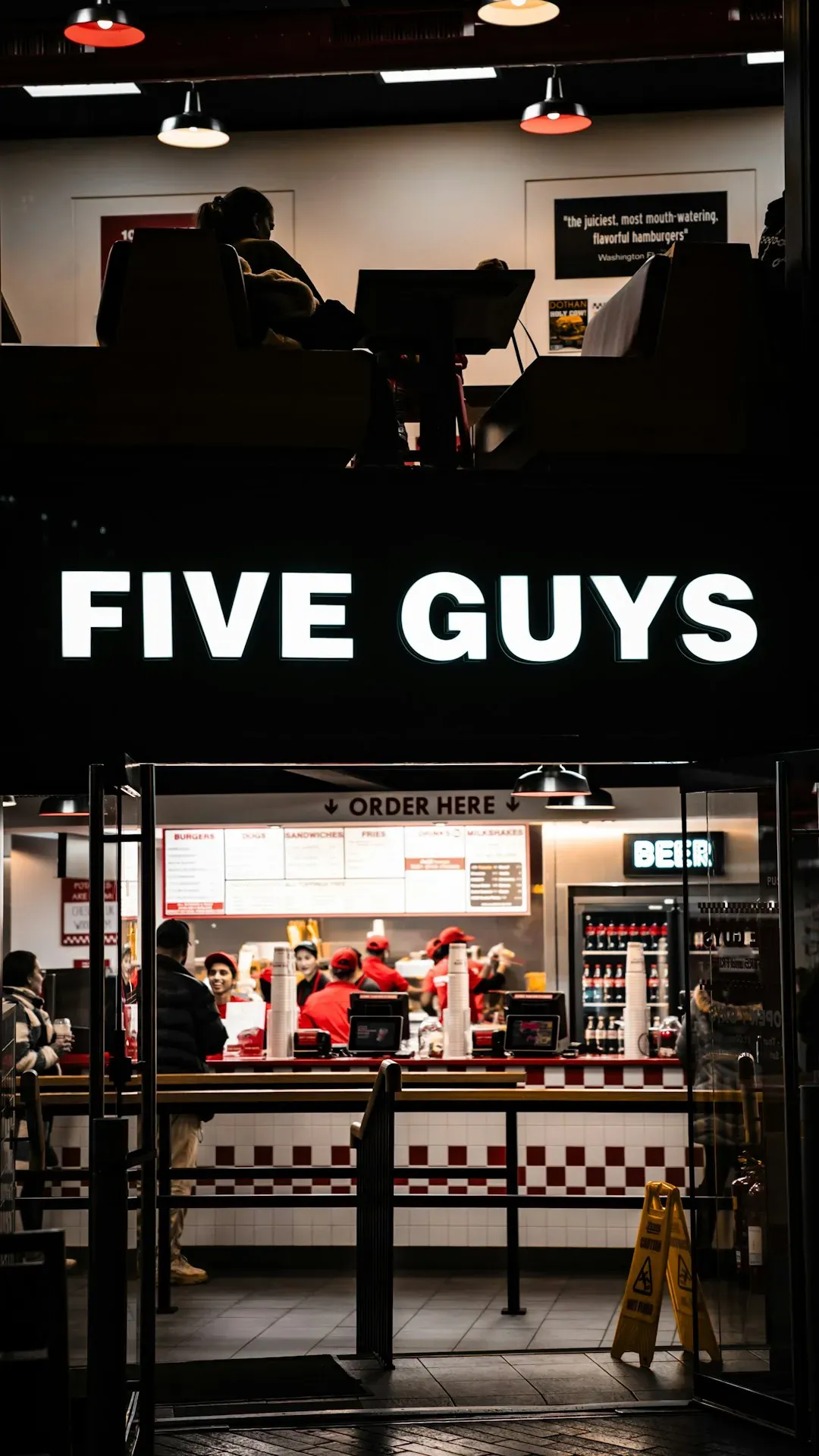 2. Five Guys: The Chain That Literally Has No Freezers (Image Credits: Unsplash)