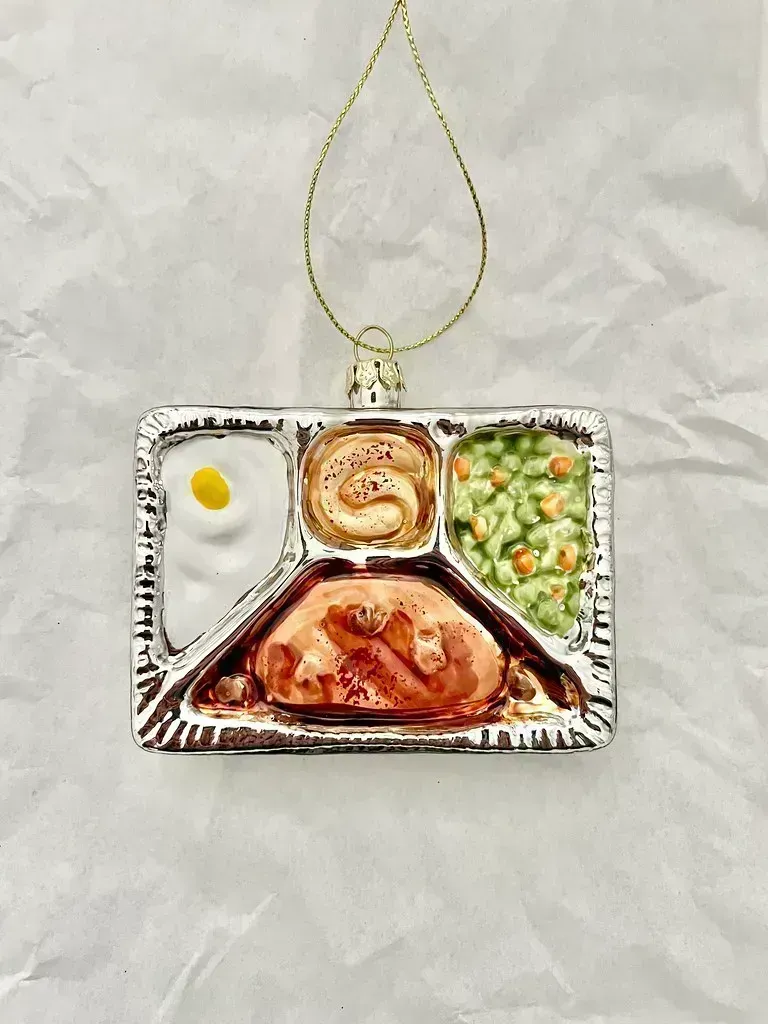 Salisbury Steak TV Dinners: Microwave Miracles (Image Credits: Flickr)