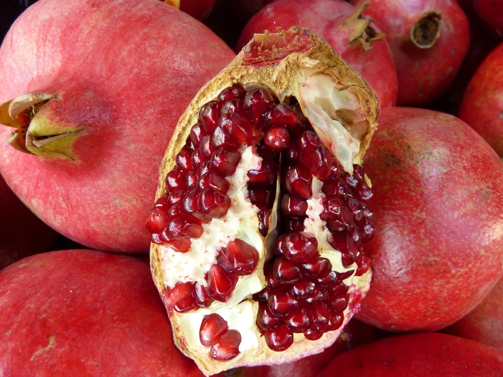 Pomegranate: The Radiance Booster (image credits: rawpixel)