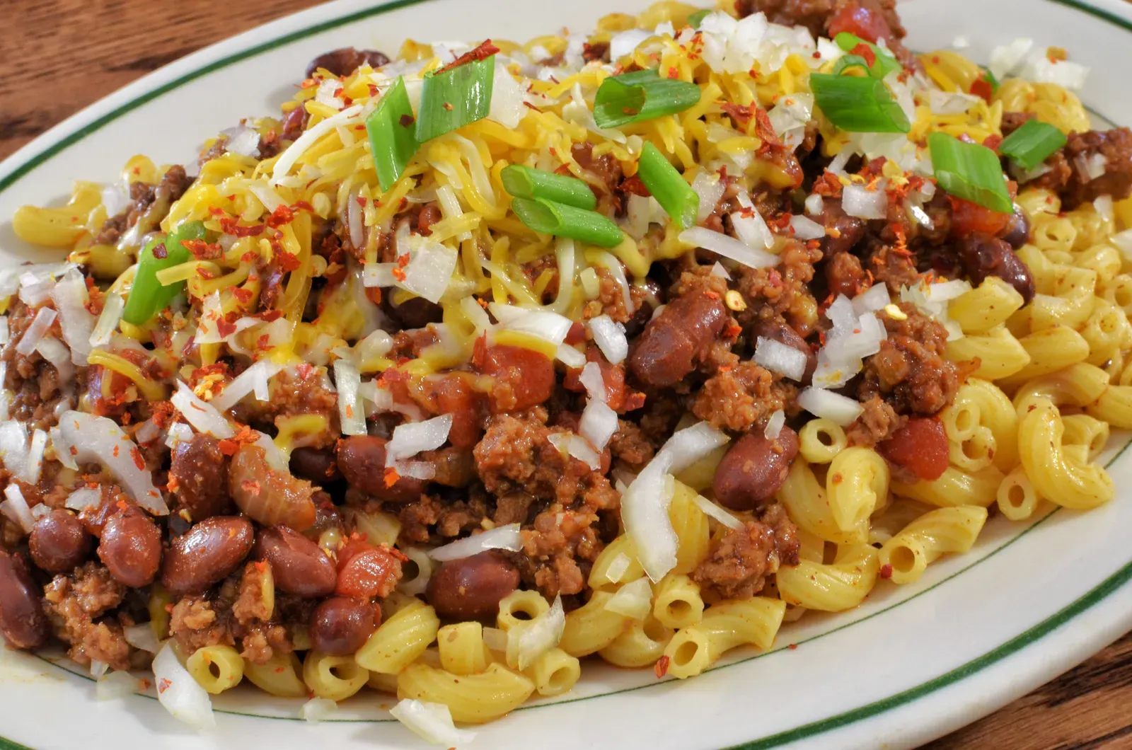 8. Chili Mac – The Orange and Red Slurry (Image Credits: Wikimedia)