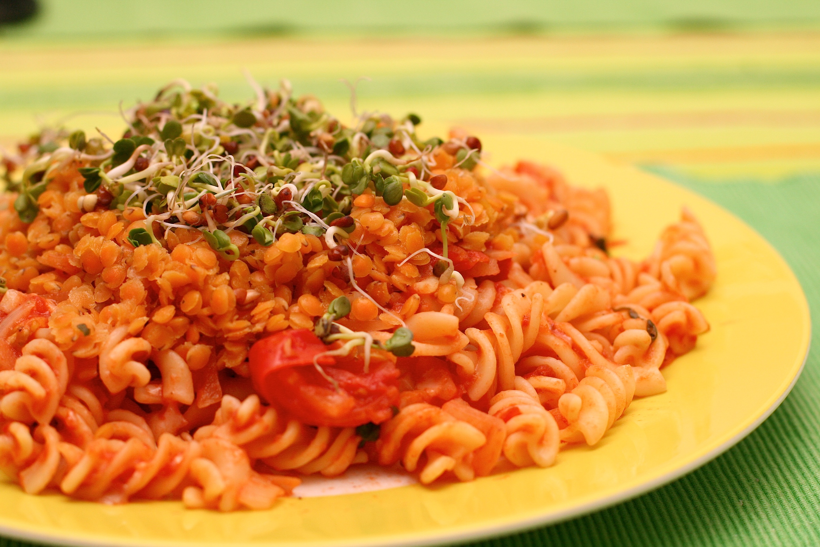 Whole Wheat Pasta (image credits: wikimedia)