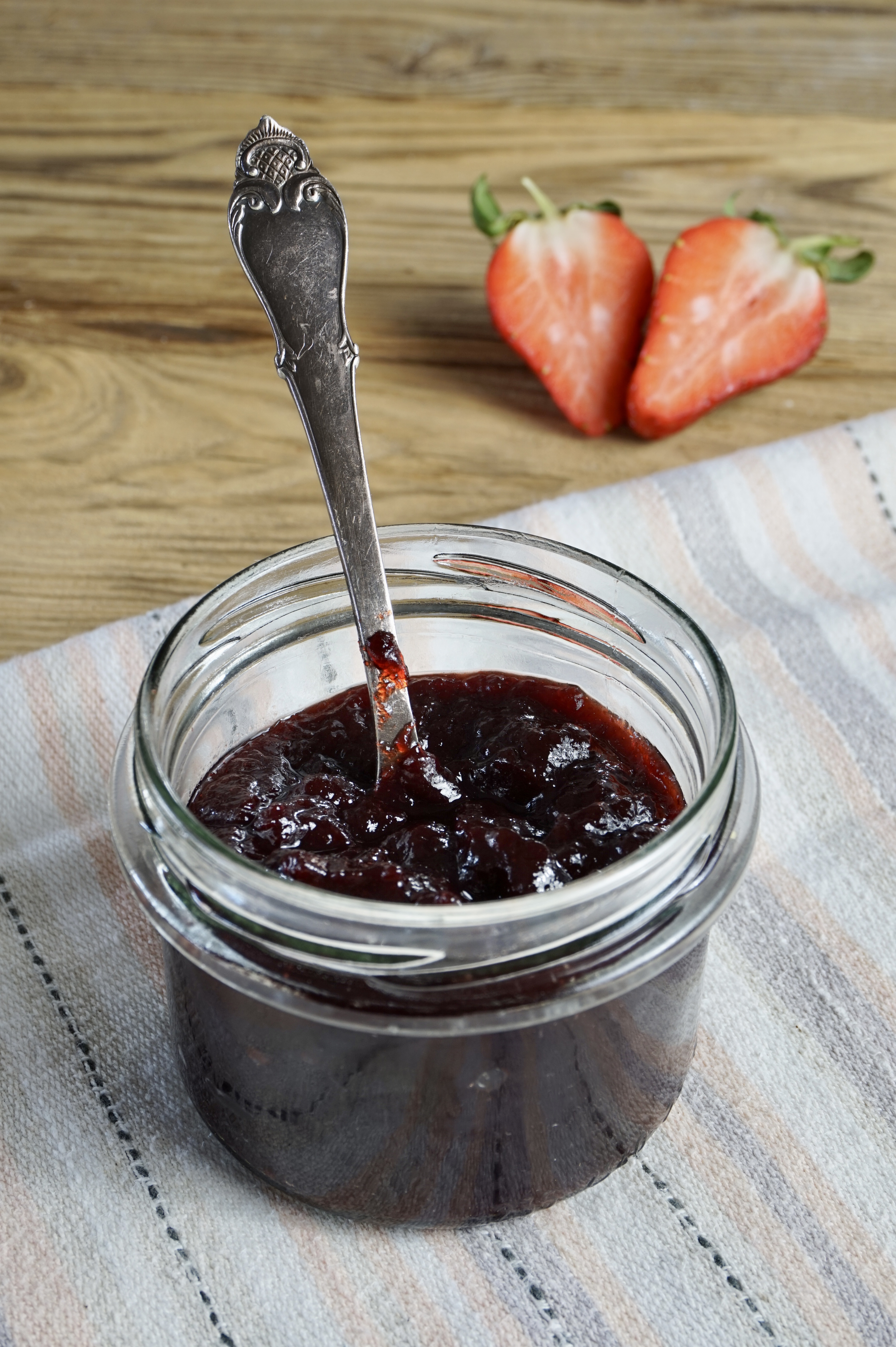 Homemade Jams and Jellies (image credits: wikimedia)