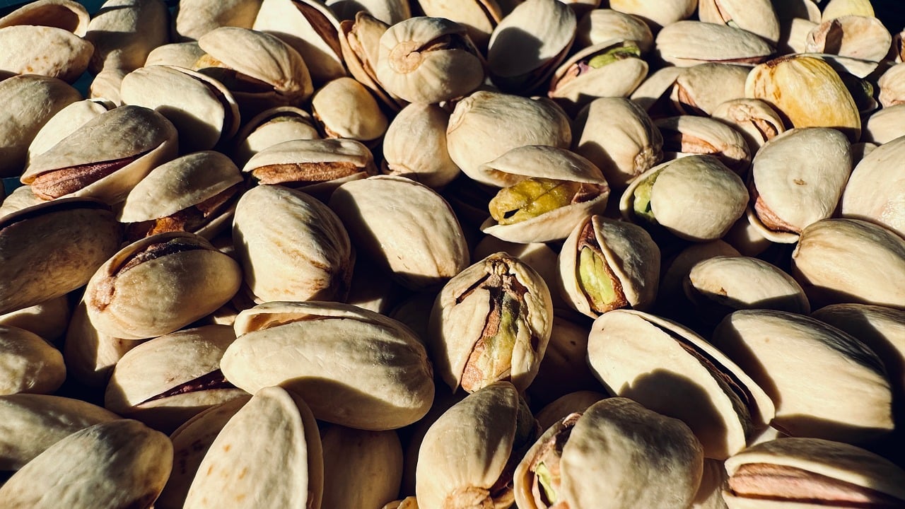 Pistachios (image credits: pixabay)