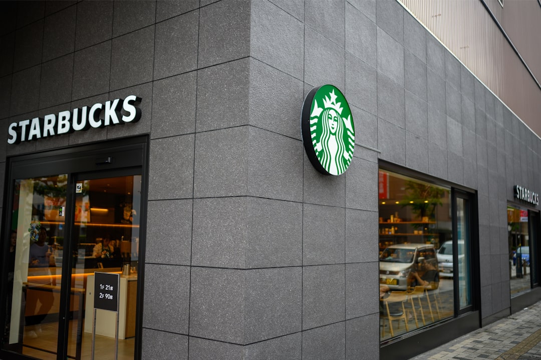 Starbucks: The Coffee Giant's Cold Streak (image credits: unsplash)