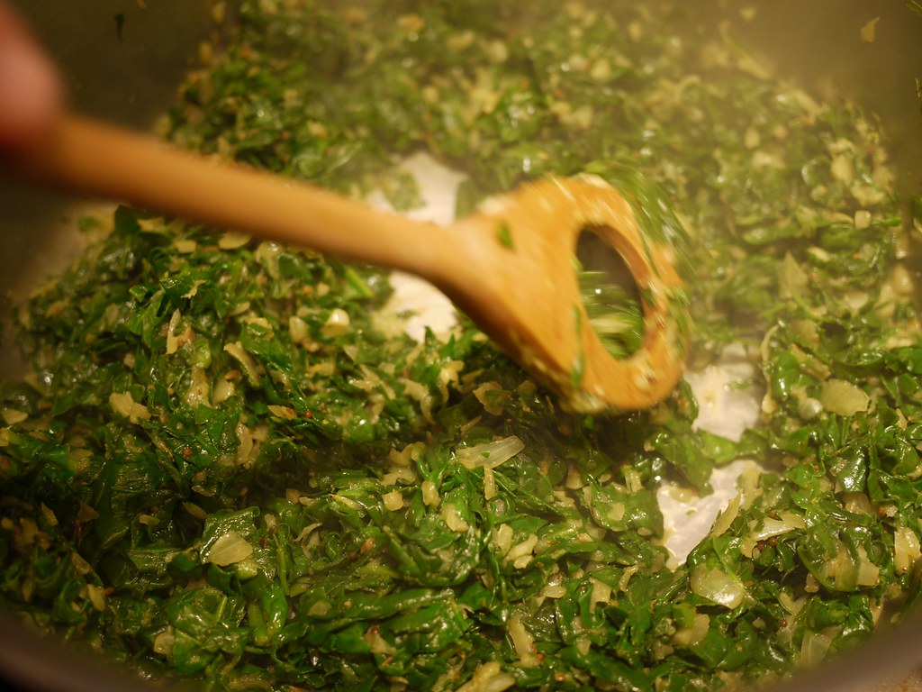 Spinach: The Wilting Water Mistake (image credits: flickr)