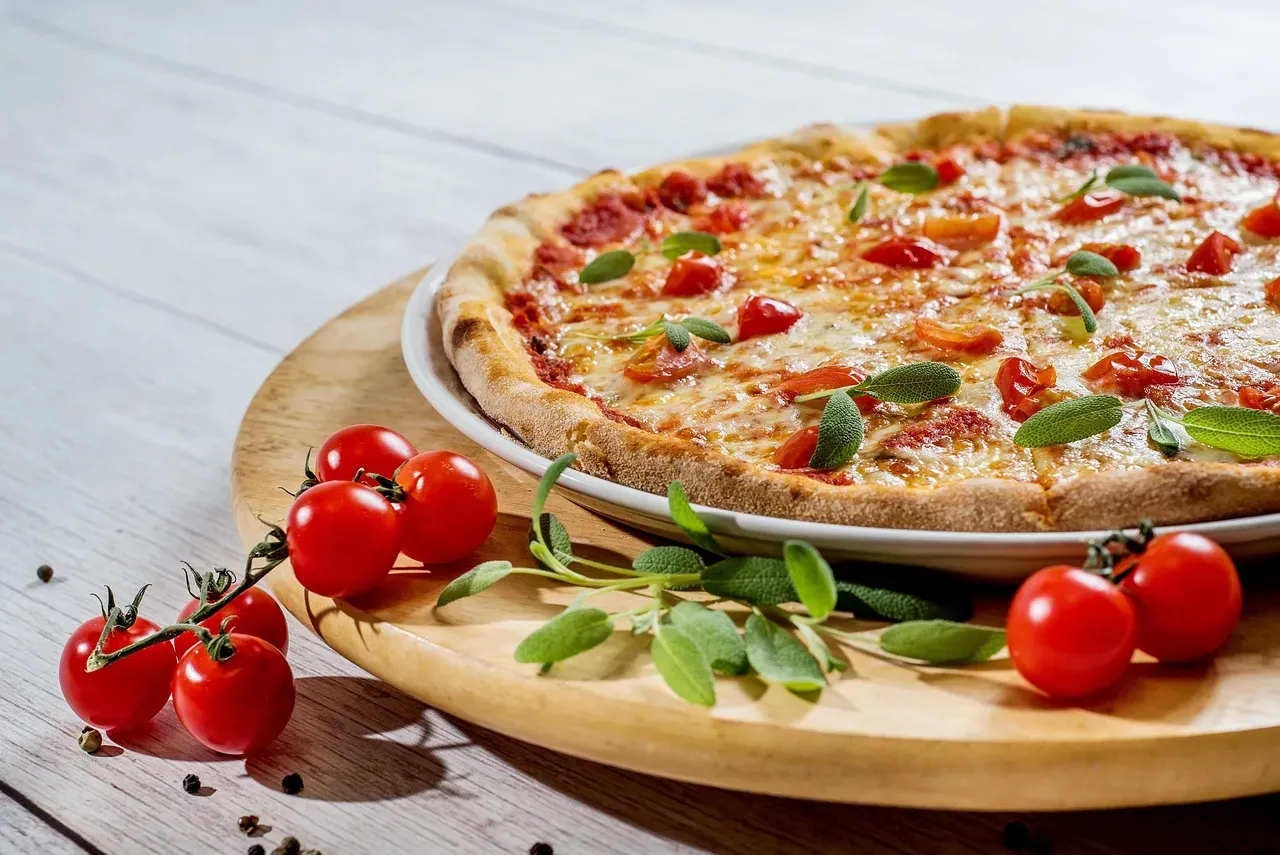 The Aroma Science Behind Herb-Forward Pizzas (Image Credits: Pixabay)
