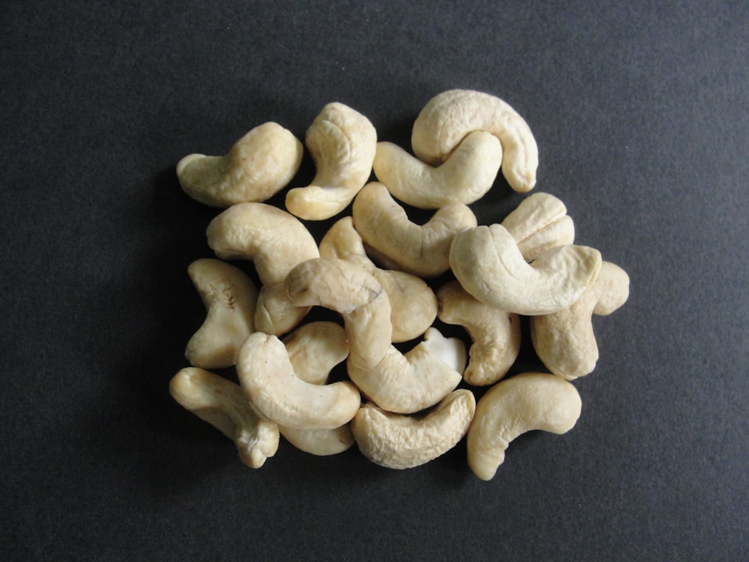 Cashews: Crunchy Iron Boosters (image credits: unsplash)
