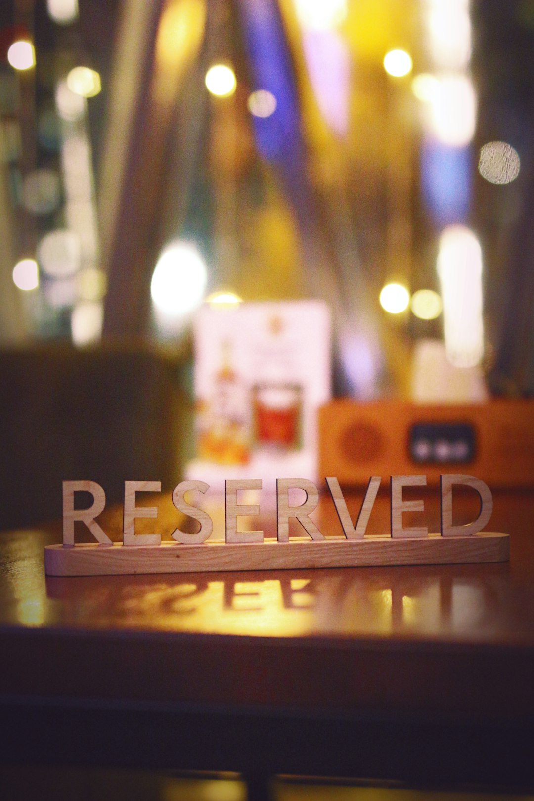 Restaurants Feel the Heat: Bookings and Cancellations Surge (image credits: unsplash)