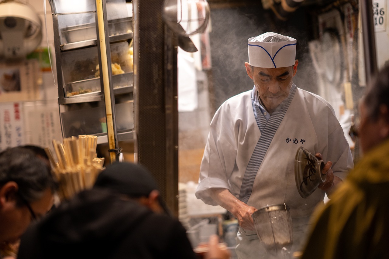 Representation Matters: Diversity in Restaurant Kitchens (image credits: pixabay)