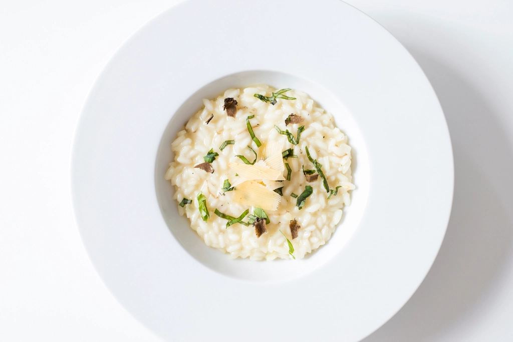 Cauliflower Rice Instead of White Rice (image credits: rawpixel)