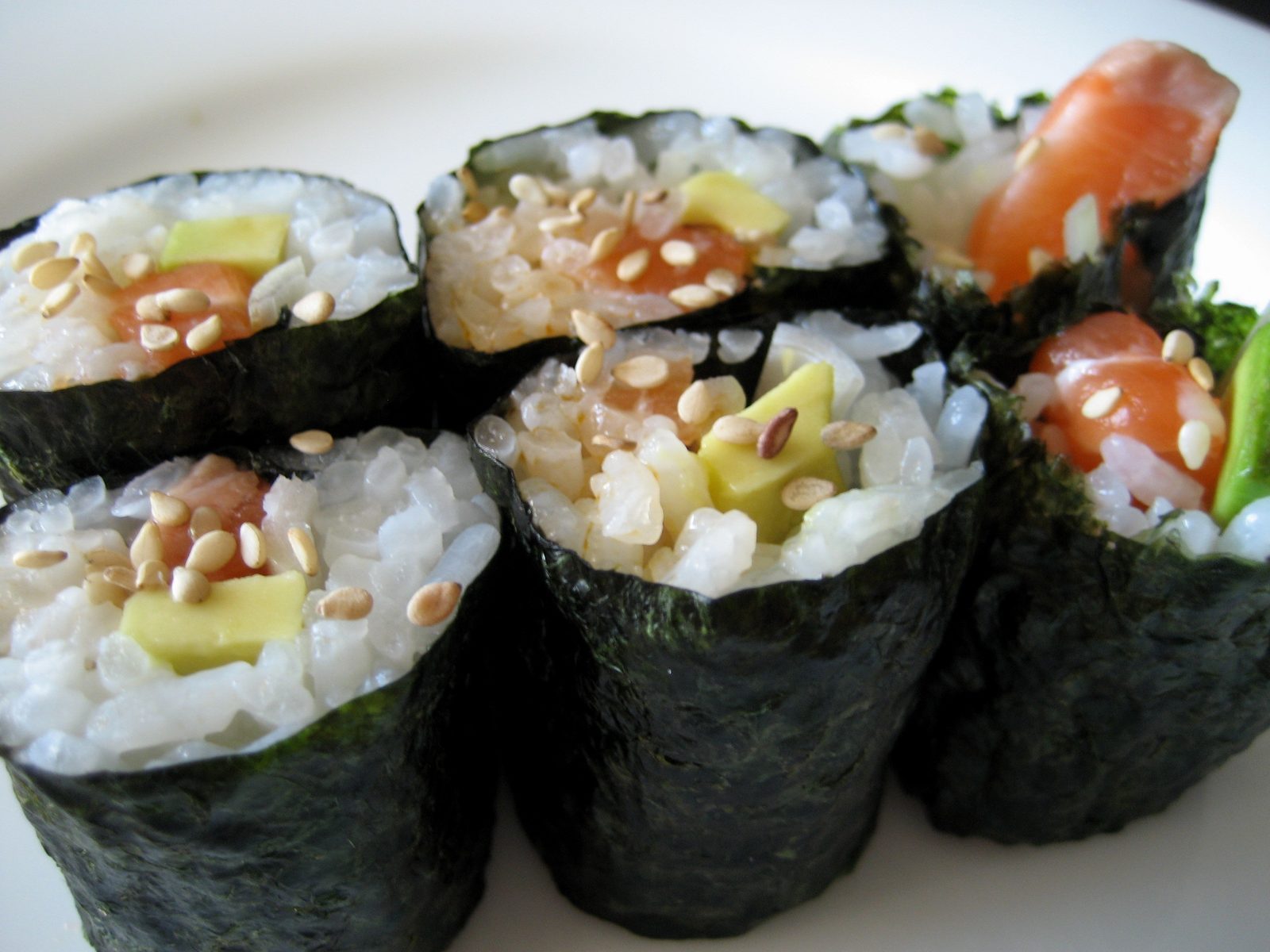 1. Sushi Rolls (Image Credits: Wikimedia)