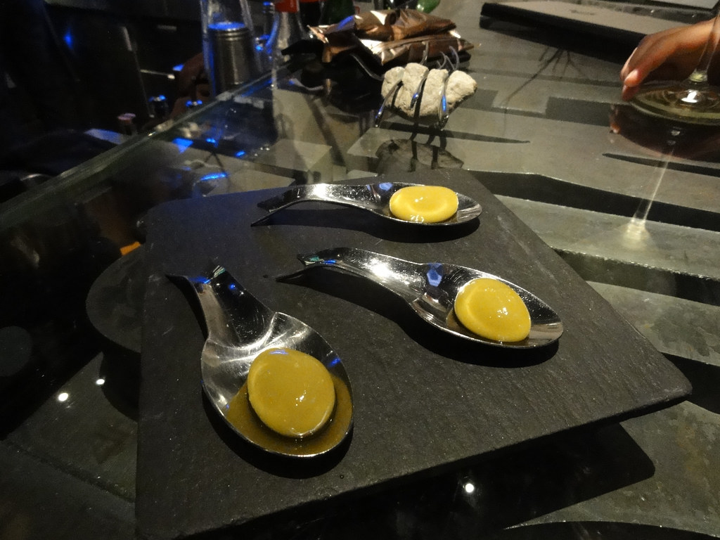 Master the Art of Spherification (image credits: flickr)