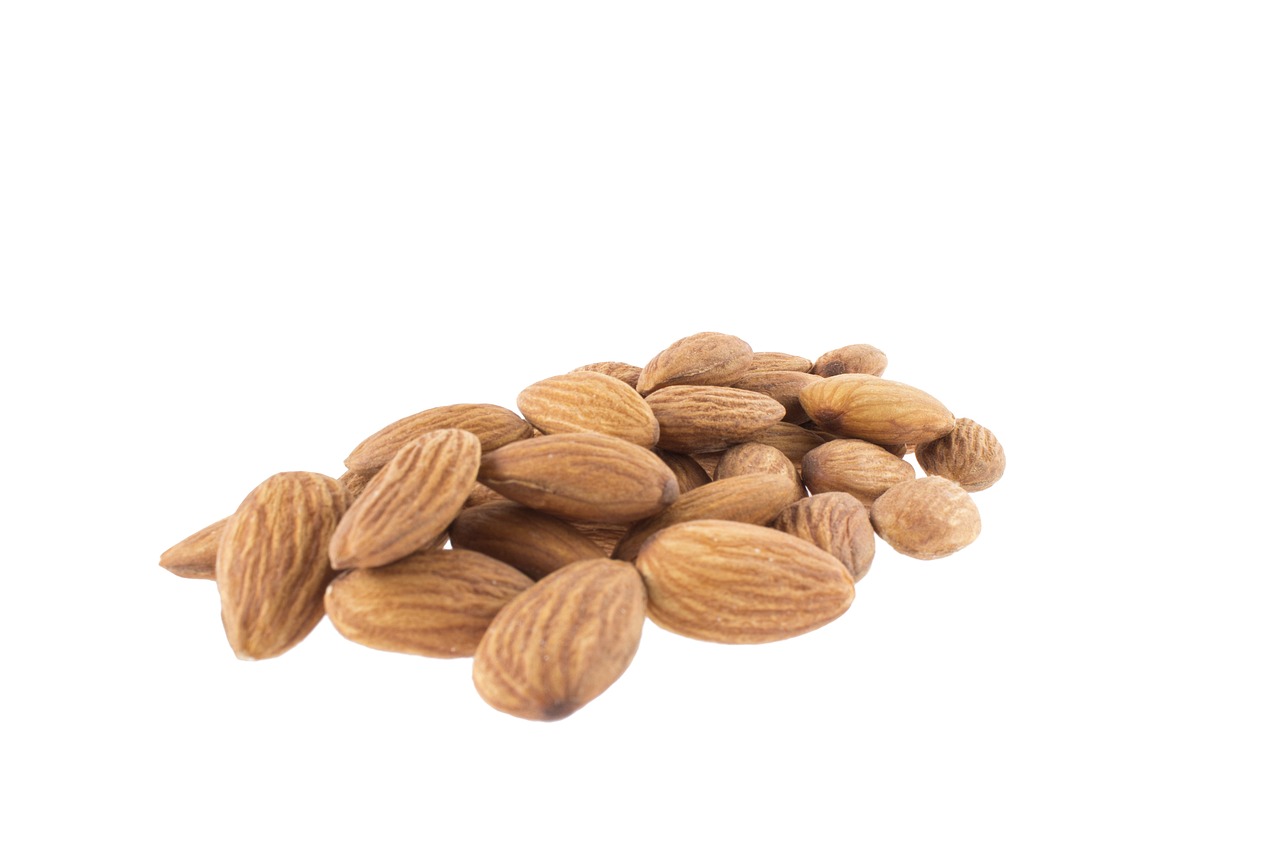 Almonds (image credits: pixabay)