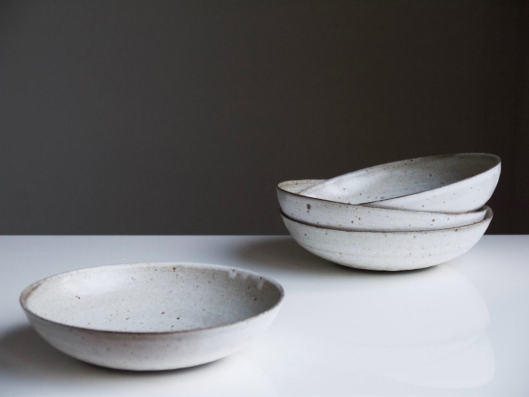 What’s the Story with Ceramic-Coated Nonstick Pans? (image credits: unsplash)
