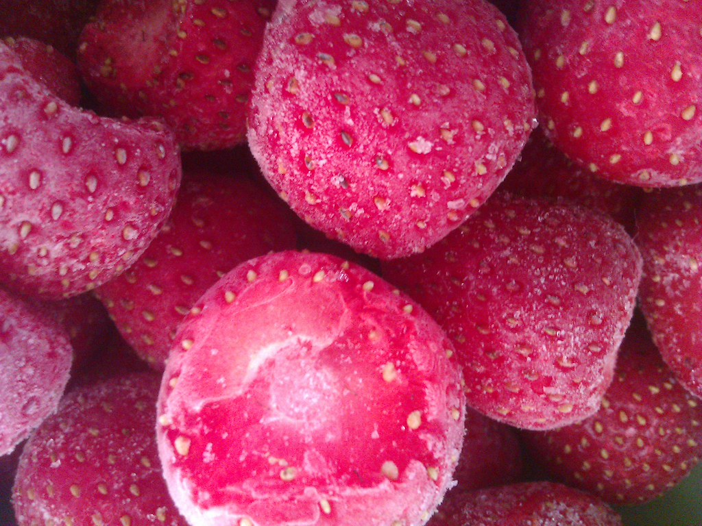 Frozen Strawberries - Vitamin C That Doesn't Fade (image credits: flickr)