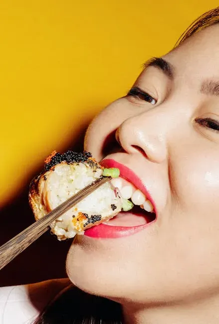 9. Talking With Food in Your Mouth (Image Credits: Pexels)