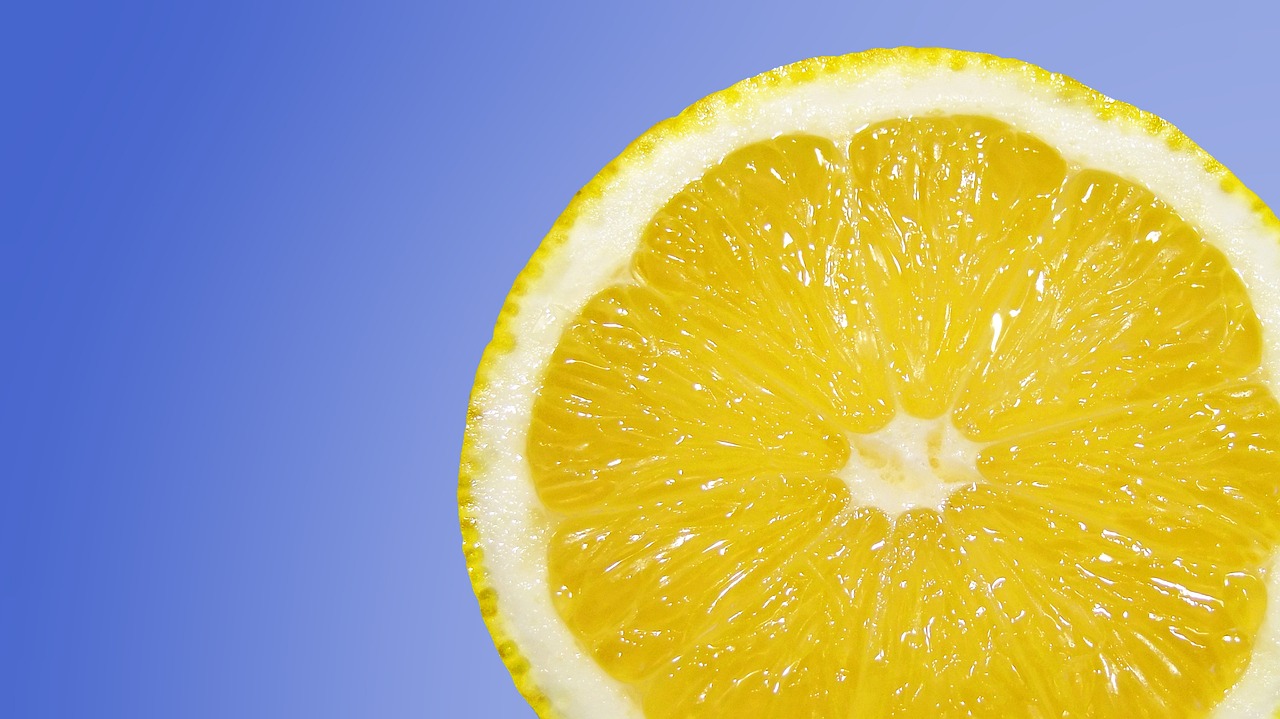 Citrus: Oranges and Lemons (image credits: pixabay)