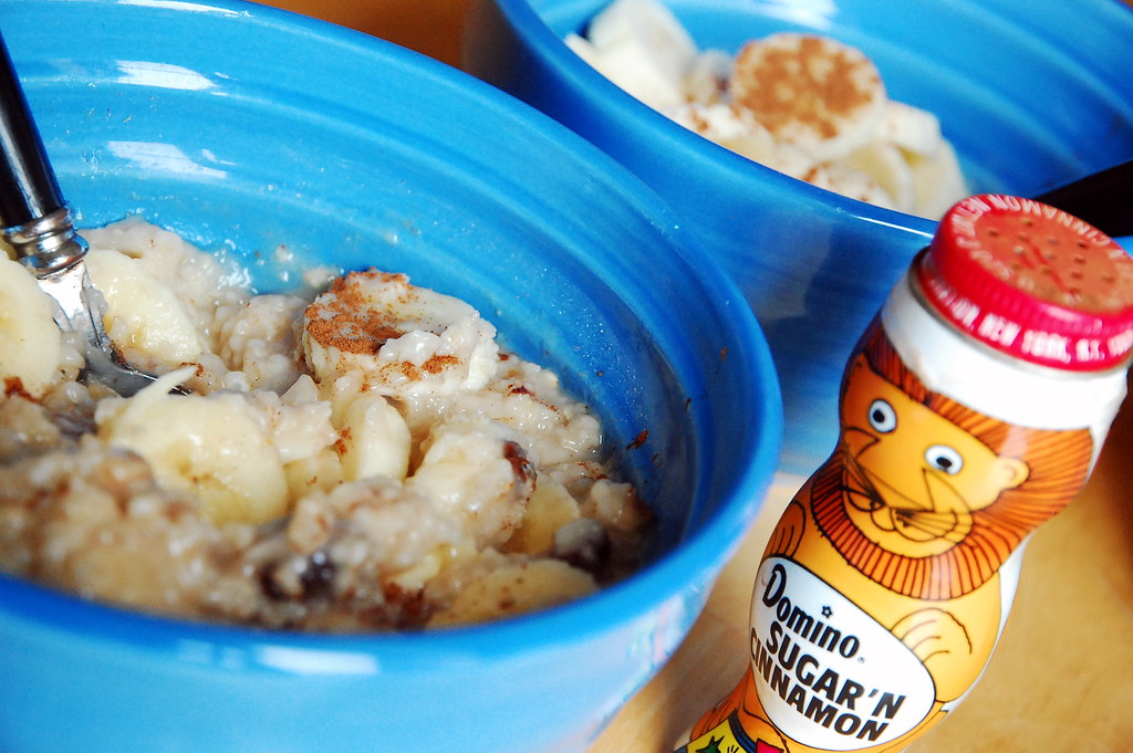 Instant Oatmeal Packets: The False Health Halo (Image Credits: Flickr)