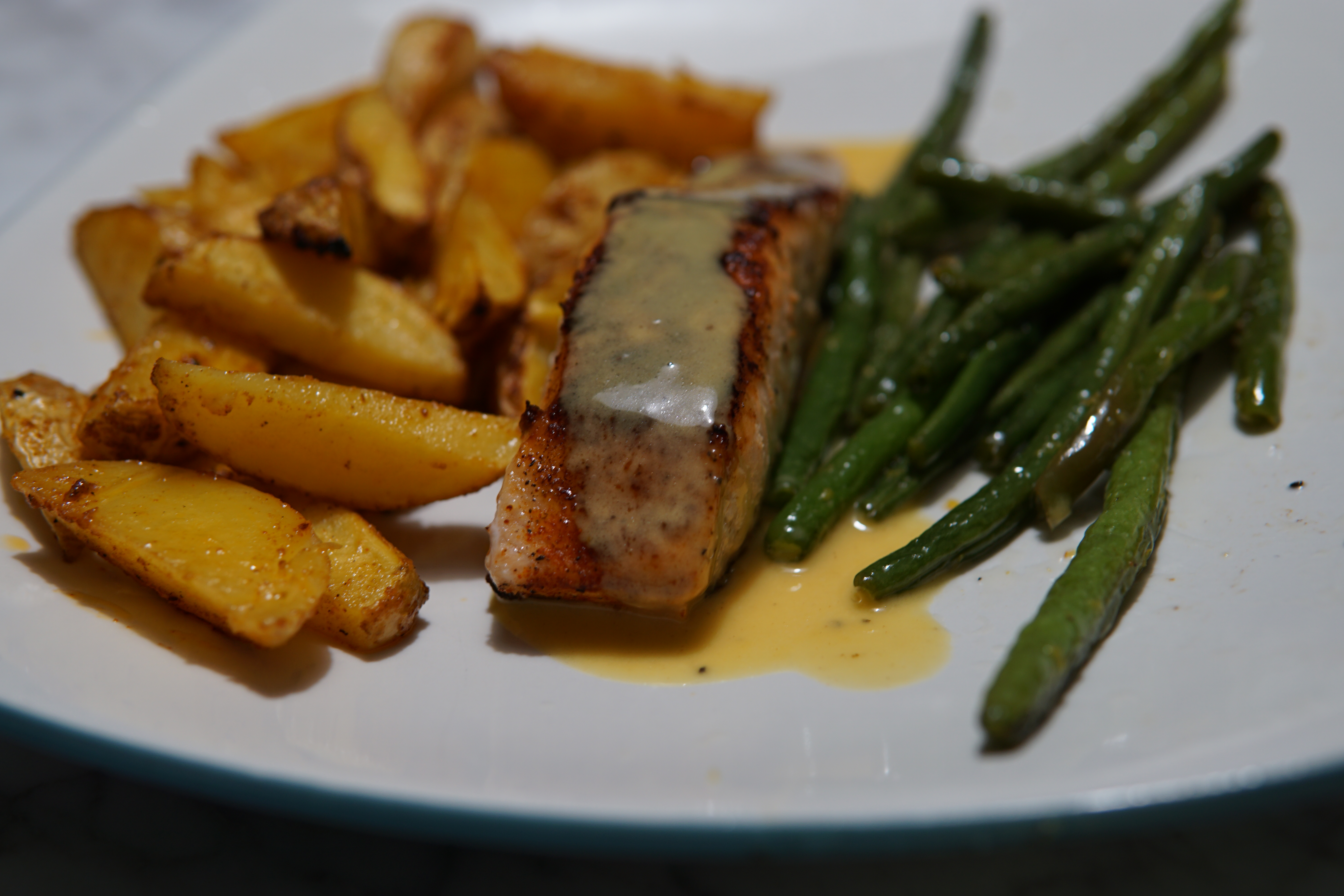 Honey: Nature's Sweetener (image credits: wikimedia)