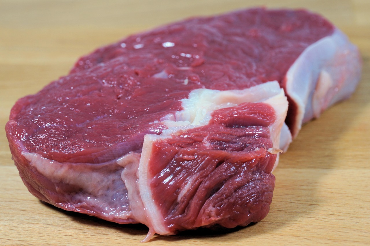 Washing Raw Meat Before Cooking (image credits: pixabay)