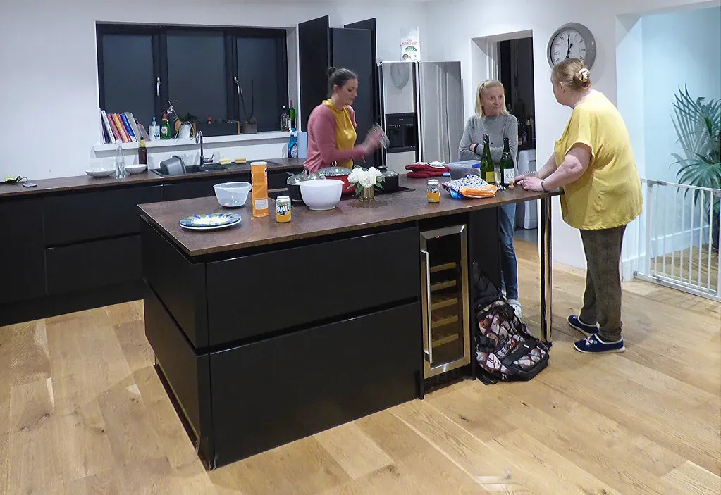 Smart Appliances With AI Are Transforming Modern Kitchens (Image Credits: Flickr)