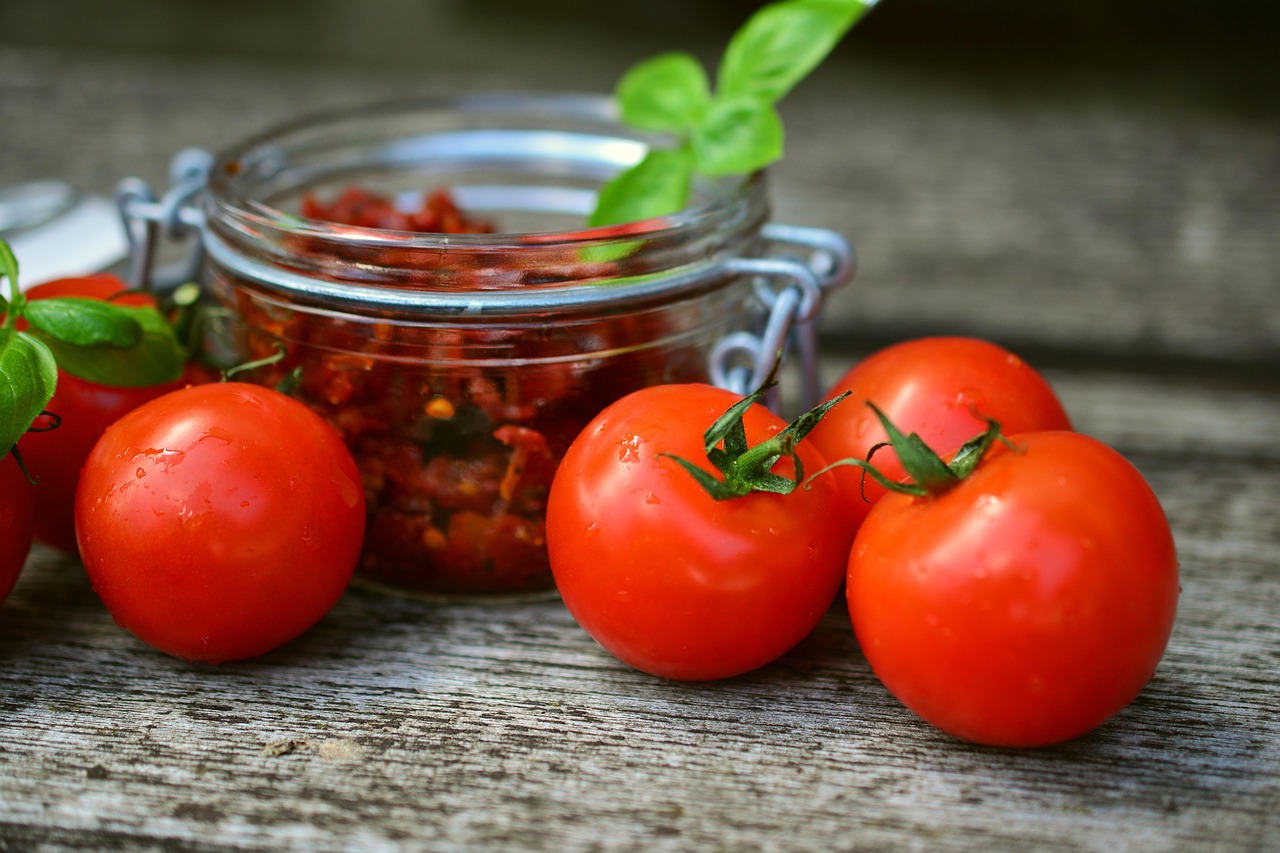 Sun-Dried Tomatoes: Affordable and Accessible (image credits: pixabay)