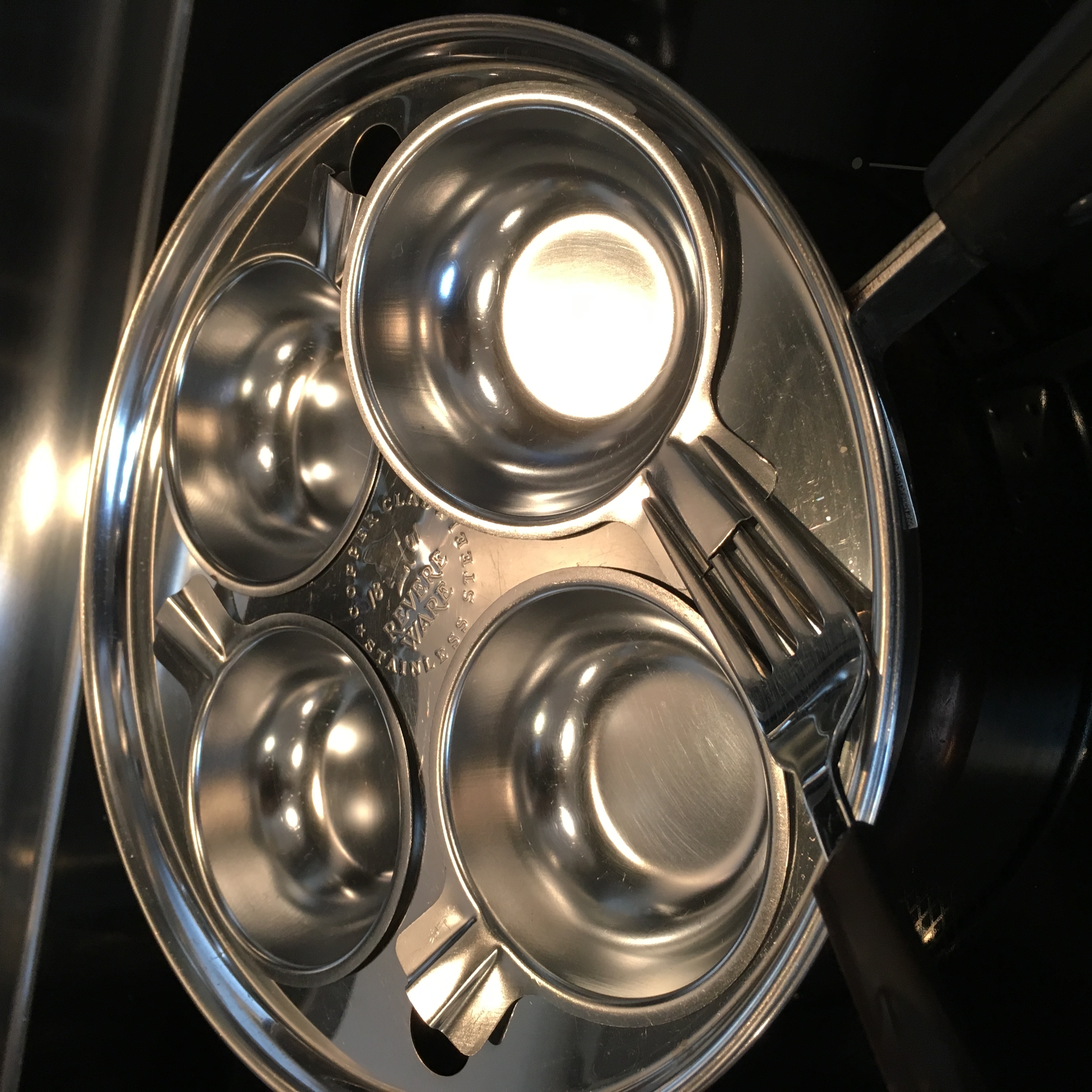 The Importance of Safe Cookware Materials (image credits: wikimedia)