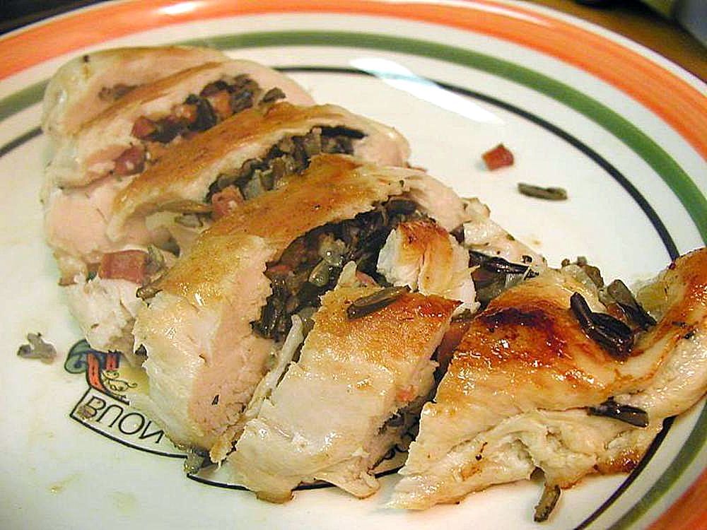 Spinach and Feta Stuffed Chicken (image credits: wikimedia)