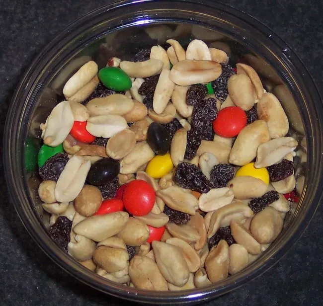 5. Trail Mix: When Healthy Ingredients Turn Unhealthy (Image Credits: Wikimedia)
