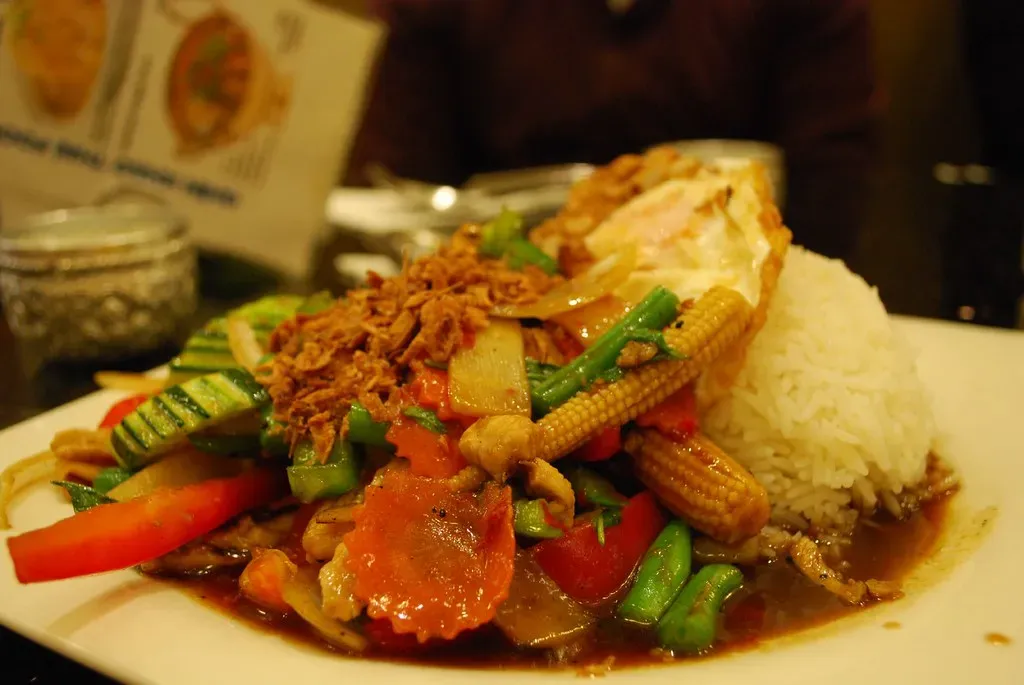 Thai Street Food-Inspired Pad Krapow Gai (Image Credits: Flickr)