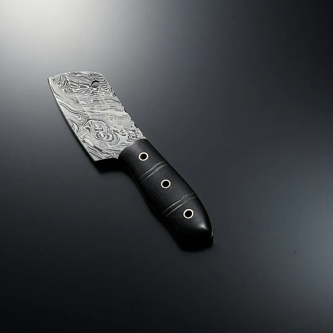 The Rock Chop: The Technique Worth Learning First (Image Credits: Unsplash)