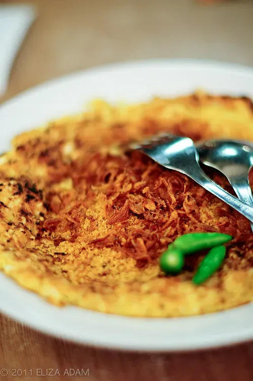 Kerak Telor from Indonesia (Image Credits: Flickr)