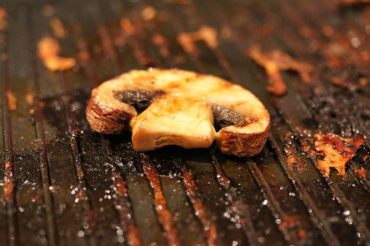 Herb-Marinated Grilled Mushrooms (image credits: pixabay)