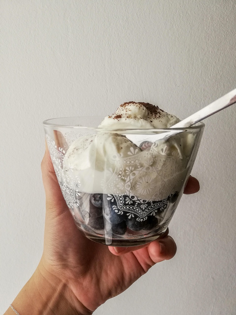 Low-Fat Yogurt: The Sugar Dilemma (image credits: pixabay)