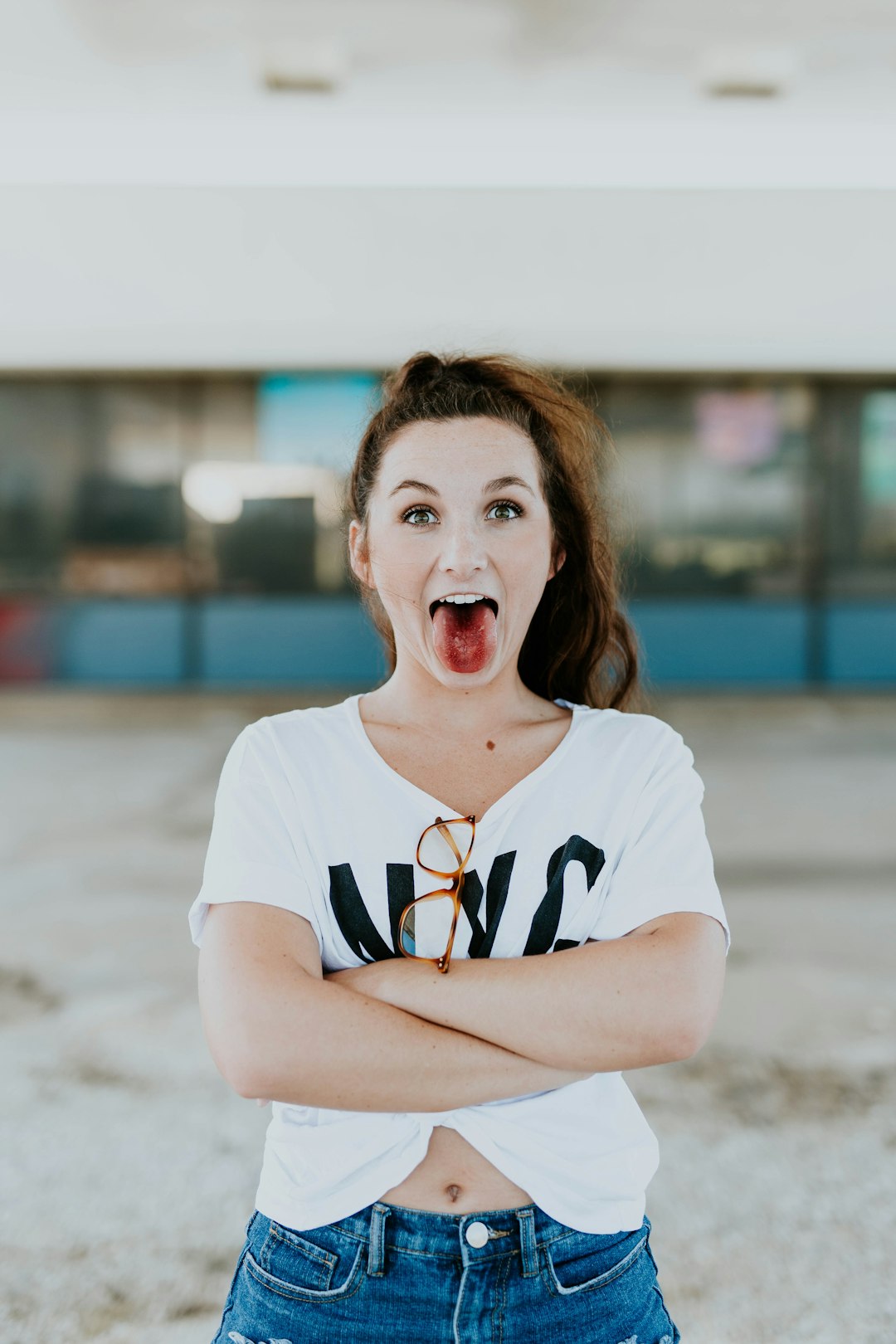 Smooth, Red Tongue (Glossitis) (image credits: unsplash)