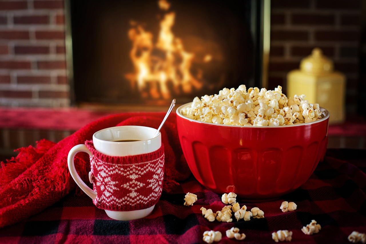 The Crunchy Surprise: Air-Popped Popcorn With a Twist (image credits: pixabay)