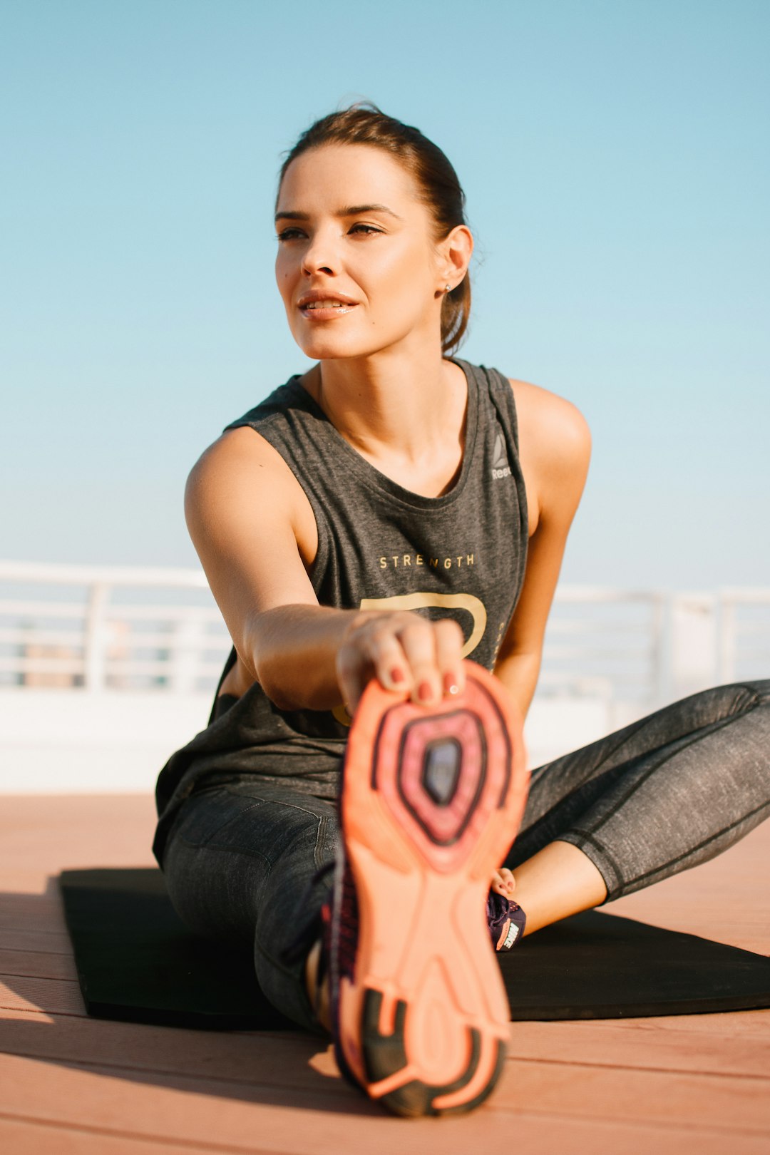 Skipping Warm-Ups: The Five-Minute Mistake That Costs You Years (image credits: unsplash)