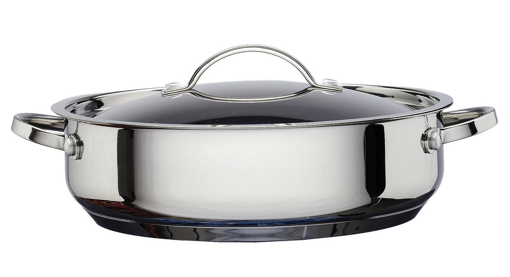 3. Non-Stick Cookware (image credits: wikimedia)