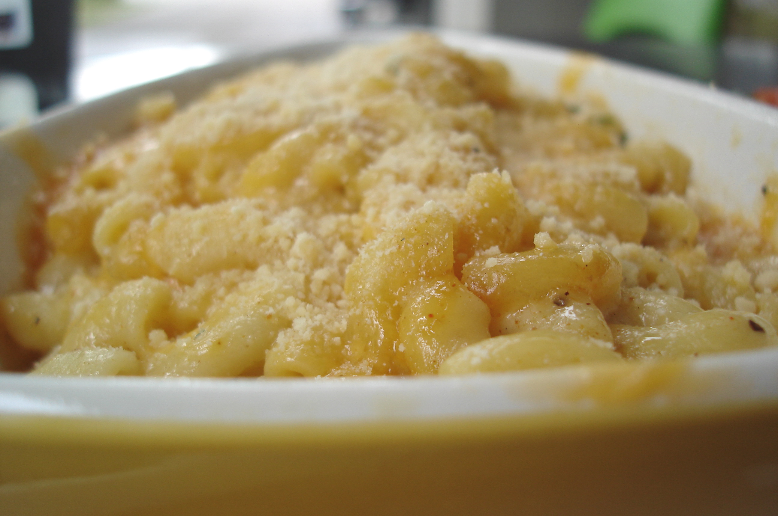 Keto-Friendly Mac and Cheese: Cheesy, Creamy, and Low-Carb (image credits: wikimedia)