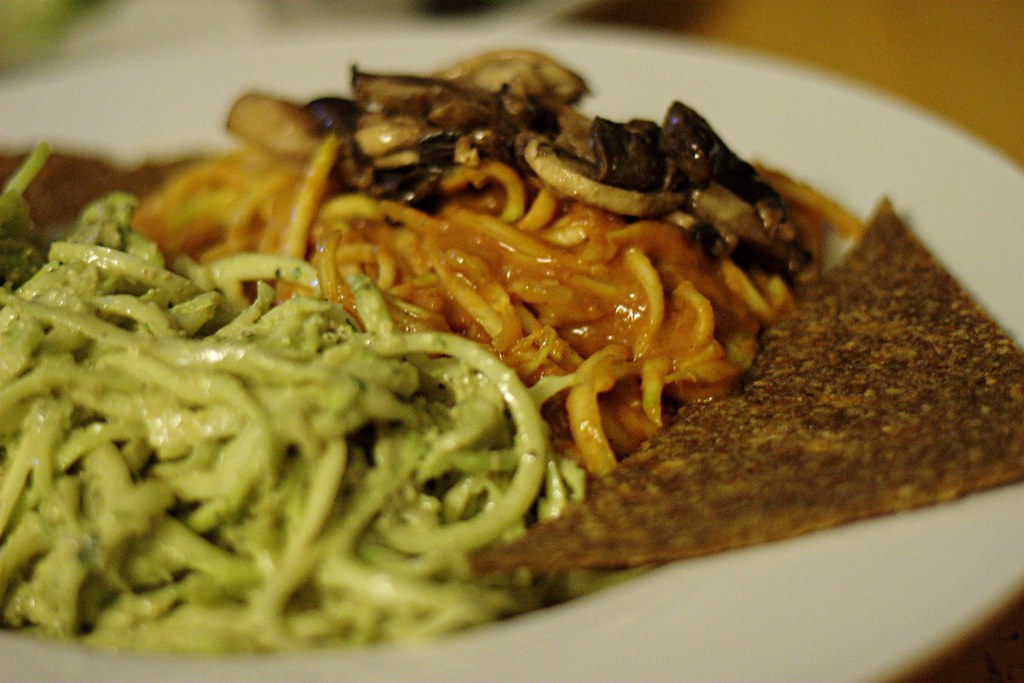 Zucchini Noodles with Pesto—Light Yet Satisfying (image credits: flickr)