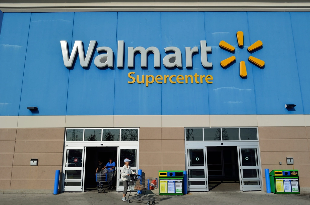 Walmart Finally Escapes Last Place (image credits: rawpixel)