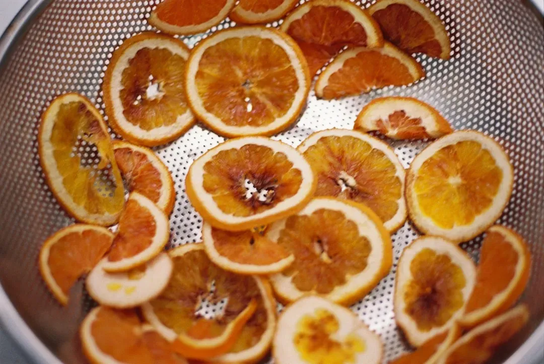 Broiled Grapefruit (Image Credits: Unsplash)