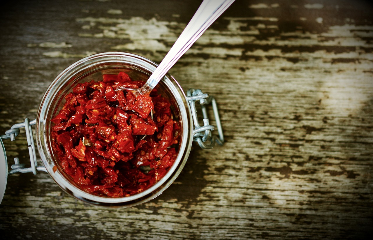 Nutrition Boost: The Health Benefits of Sun-Dried Tomatoes (image credits: pixabay)
