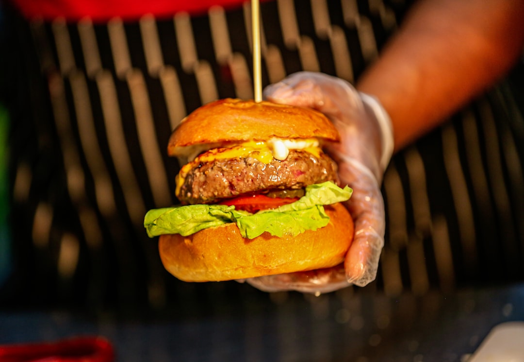 Shake Shack Classic Cheeseburger (Image Credits: Unsplash)