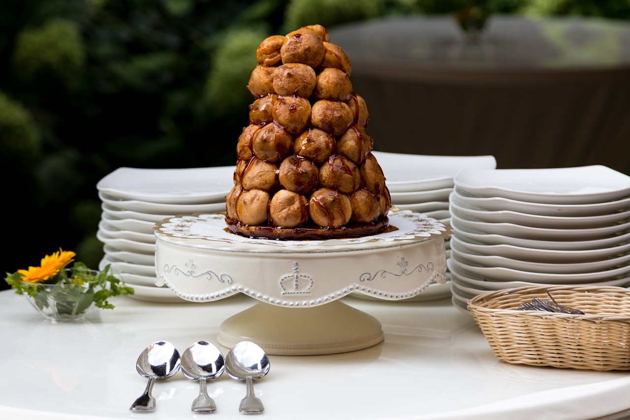 Modern Interpretations of Croquembouche (image credits: pixabay)