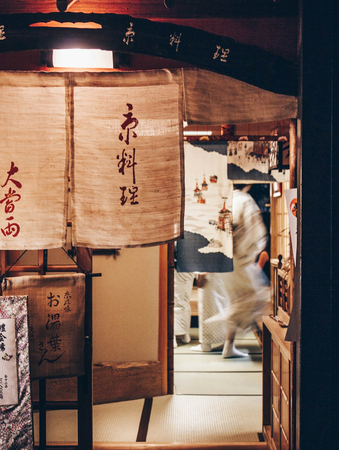 Sushi vs. Ramen: Japan’s Culinary Clash (image credits: unsplash)